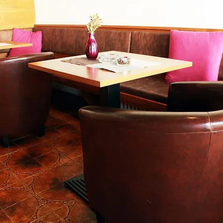 Altpradl Hotel 3*